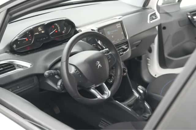 Peugeot 208 (2019) thumbnail 2