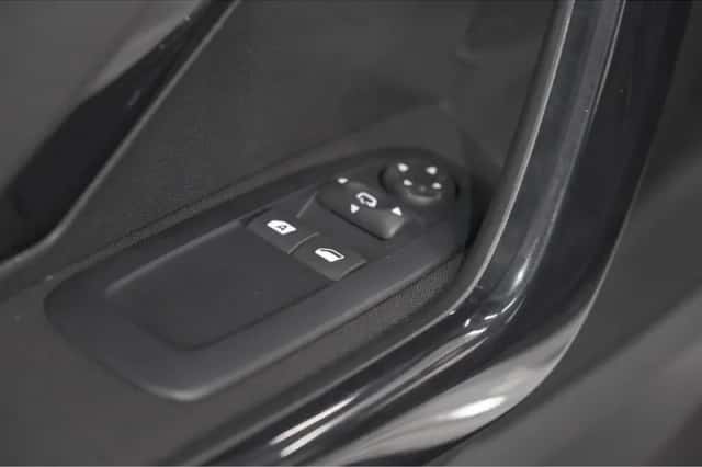 Peugeot 208 (2019) thumbnail 17