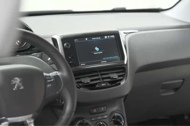Peugeot 208 (2019) thumbnail 36