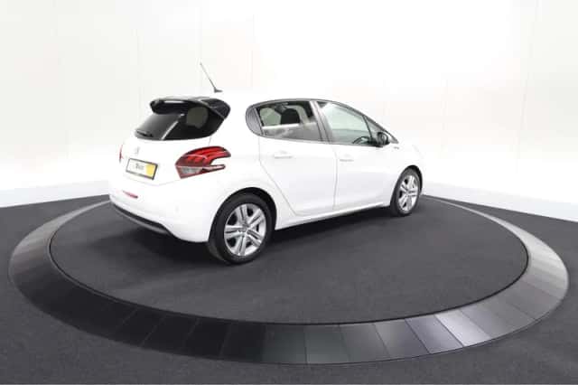 Peugeot 208 (2019) thumbnail 5