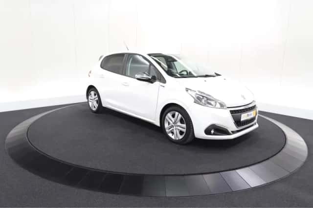 Peugeot 208 (2019) thumbnail 6