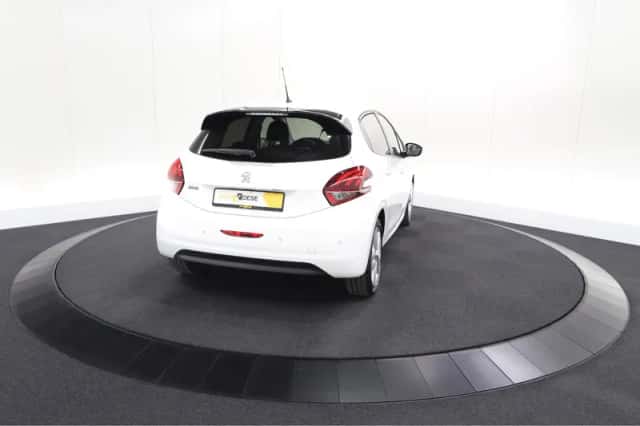 Peugeot 208 (2019) thumbnail 9