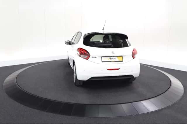Peugeot 208 (2019) thumbnail 10