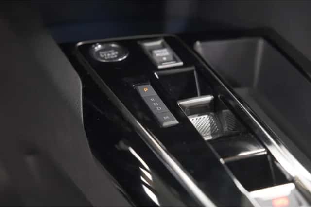 Peugeot 3008 (2024) thumbnail 41