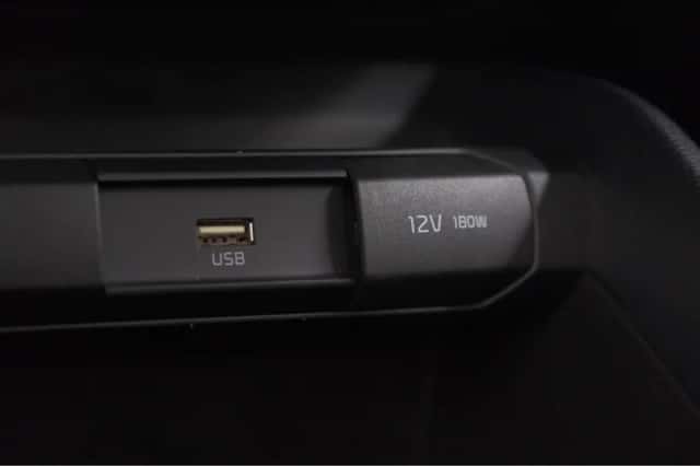 Kia Stonic (2023) thumbnail 35