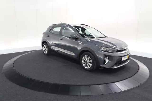 Kia Stonic (2023) thumbnail 6