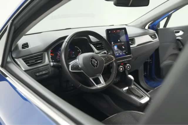 Renault Captur (2020) thumbnail 3