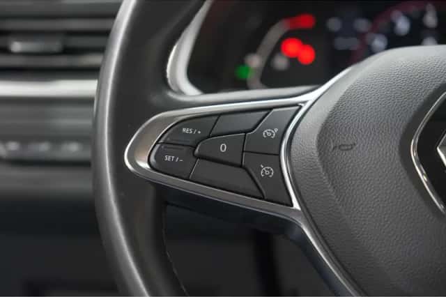 Renault Captur (2020) thumbnail 33