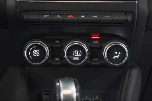 Renault Captur (2020) thumbnail 46