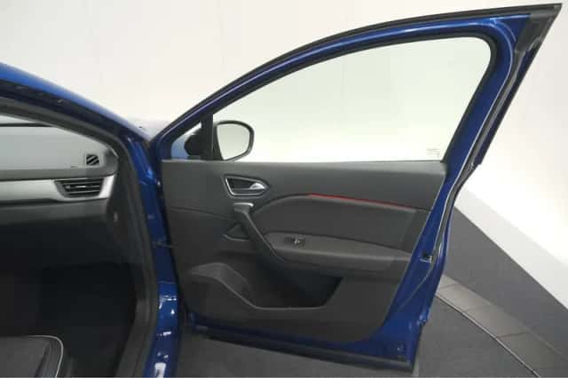 Renault Captur (2020) thumbnail 68