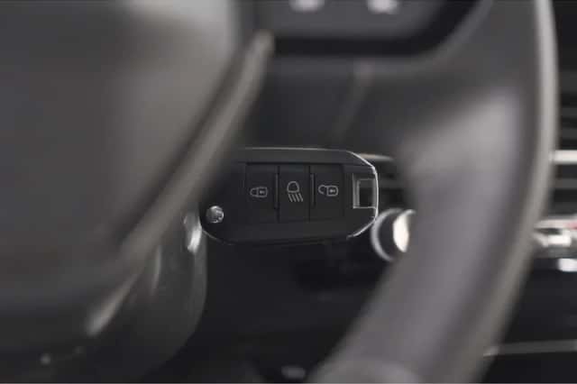 Peugeot 2008 (2025) thumbnail 12