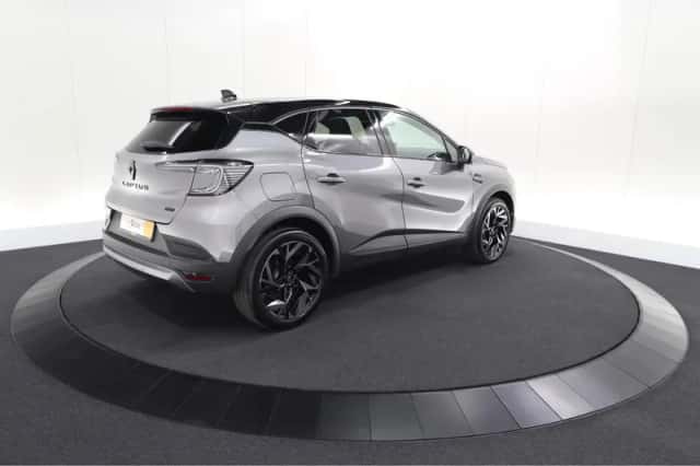 Renault Captur (2025) thumbnail 5
