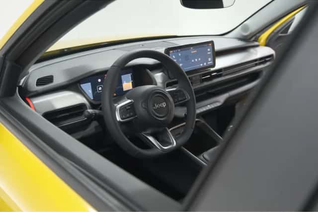 Jeep Avenger (2025) thumbnail 2