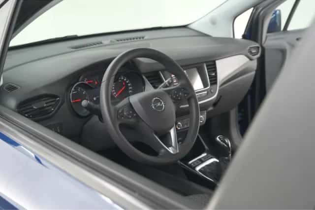 Opel Crossland X (2018) thumbnail 2