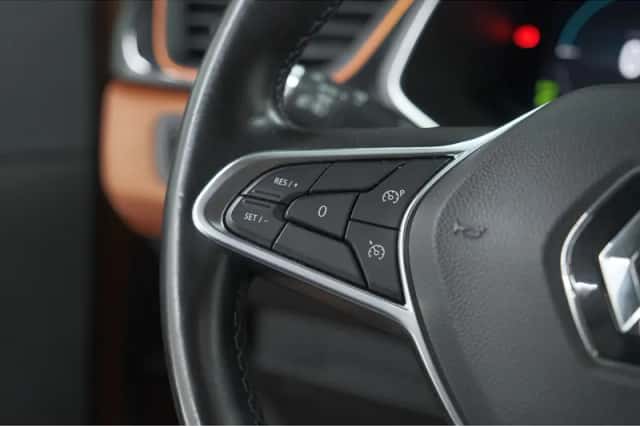 Renault Captur (2020) thumbnail 4