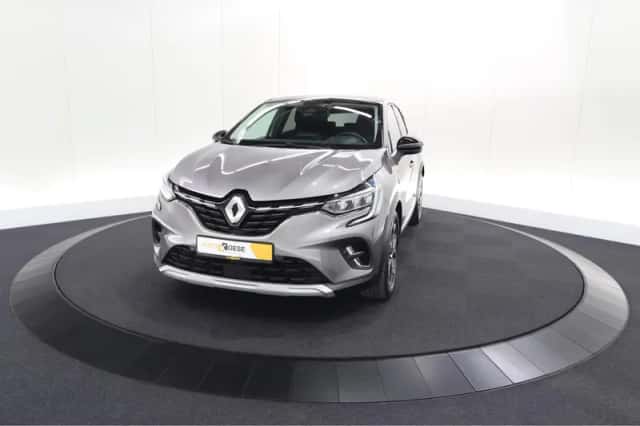 Renault Captur (2023) thumbnail 5