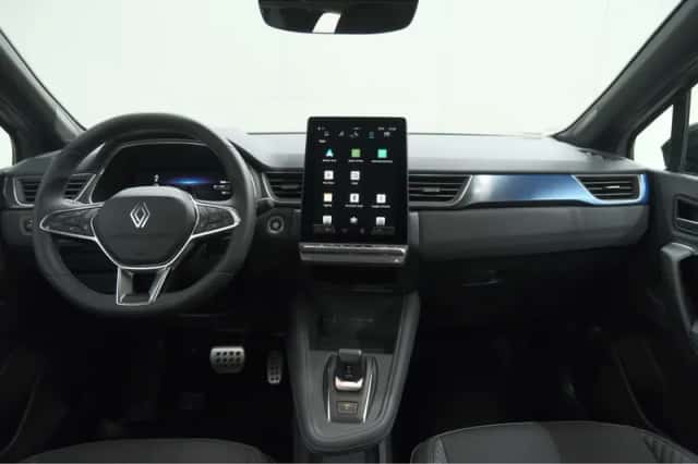 Renault Captur (2025) thumbnail 2