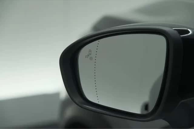 Renault Captur (2025) thumbnail 4