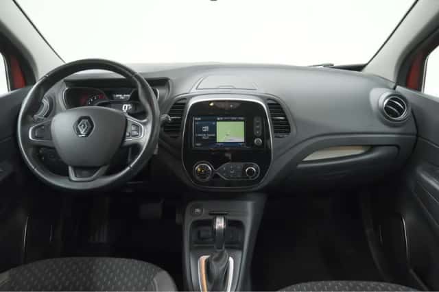 Renault Captur (2018) thumbnail 2
