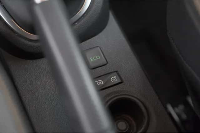 Renault Captur (2018) thumbnail 3