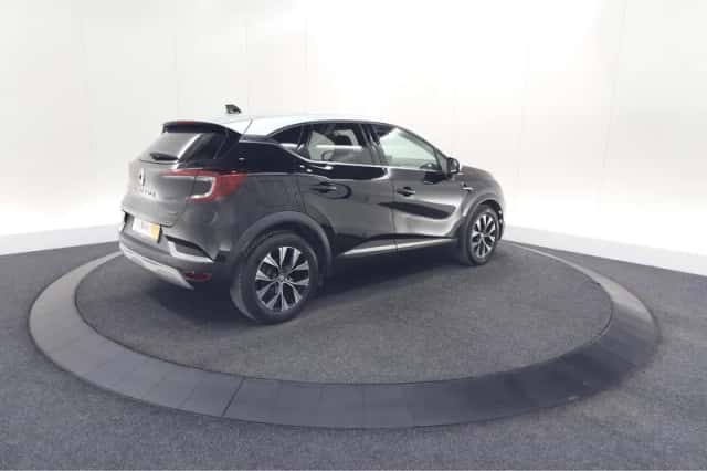 Renault Captur (2024) thumbnail 5