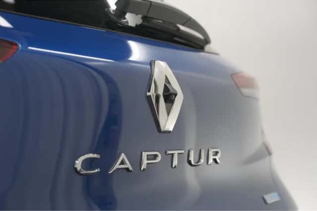 Renault Captur (2022) thumbnail 5