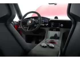 Porsche Taycan (2022) thumbnail 11