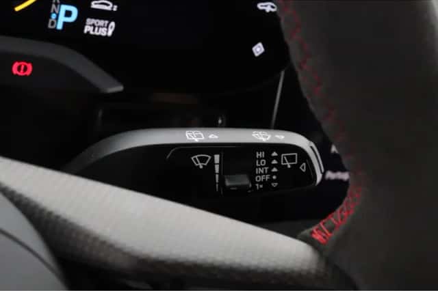 Porsche Taycan (2022) thumbnail 35
