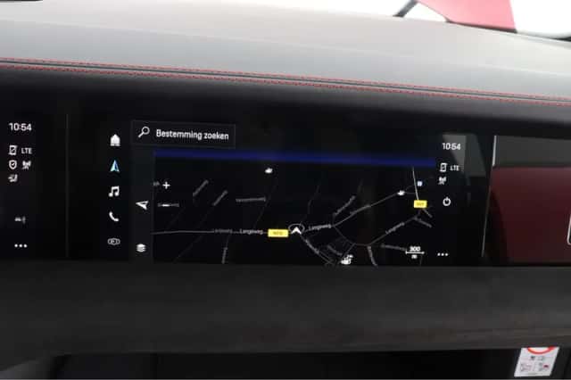 Porsche Taycan (2022) thumbnail 49