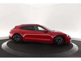 Porsche Taycan (2022) thumbnail 6