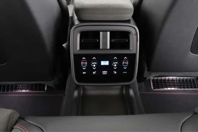 Porsche Taycan (2022) thumbnail 53