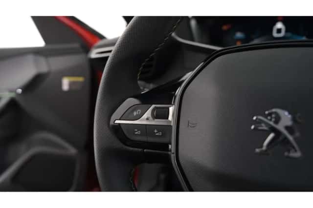 Peugeot 2008 (2022) thumbnail 24