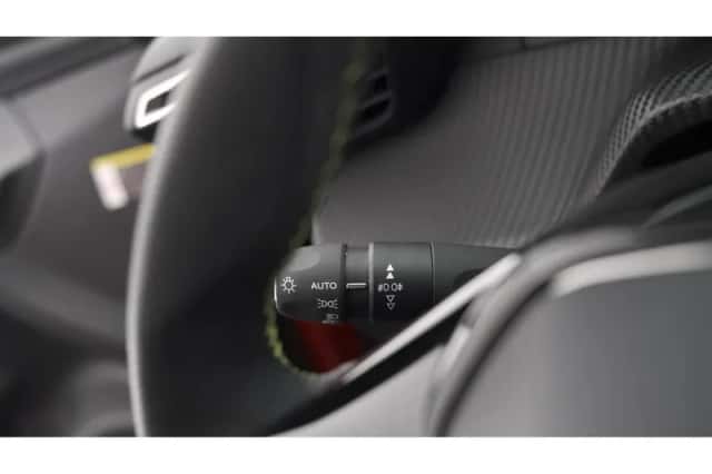 Peugeot 2008 (2022) thumbnail 26