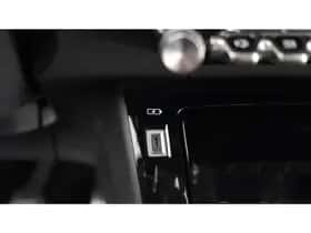 Peugeot 2008 (2022) thumbnail 32
