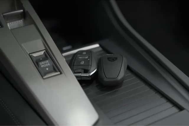 Peugeot 308 (2024) thumbnail 14