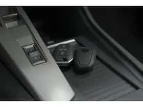 Peugeot 308 (2024) thumbnail 14