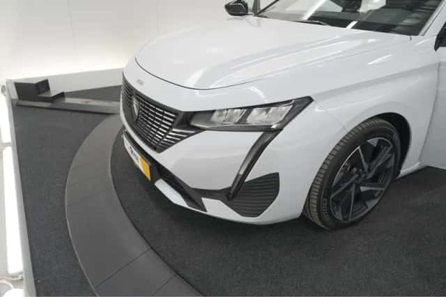 Peugeot 308 (2024) thumbnail 18