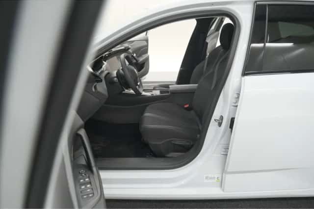 Peugeot 308 (2024) thumbnail 32