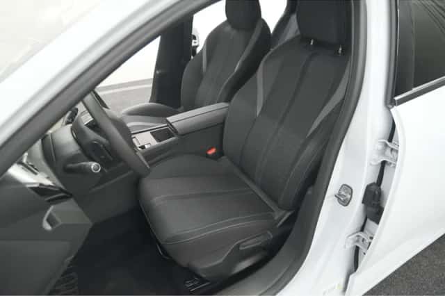 Peugeot 308 (2024) thumbnail 33