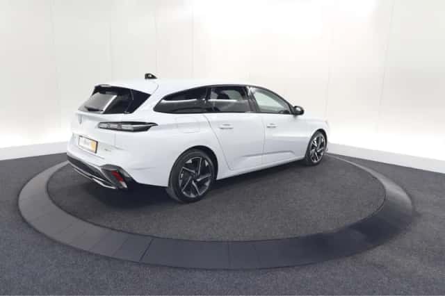 Peugeot 308 (2024) thumbnail 5