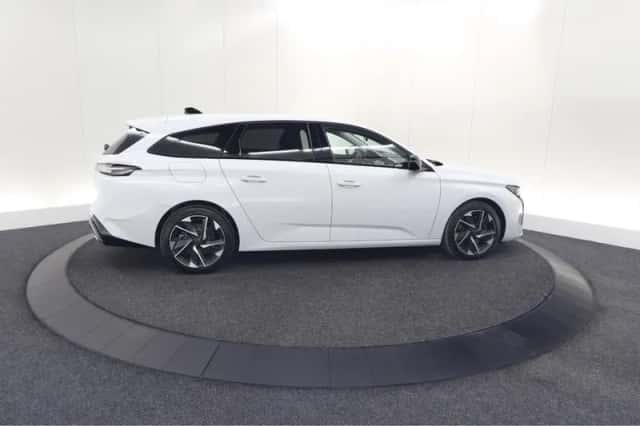 Peugeot 308 (2024) thumbnail 9