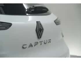 Renault Captur (2024) thumbnail 2