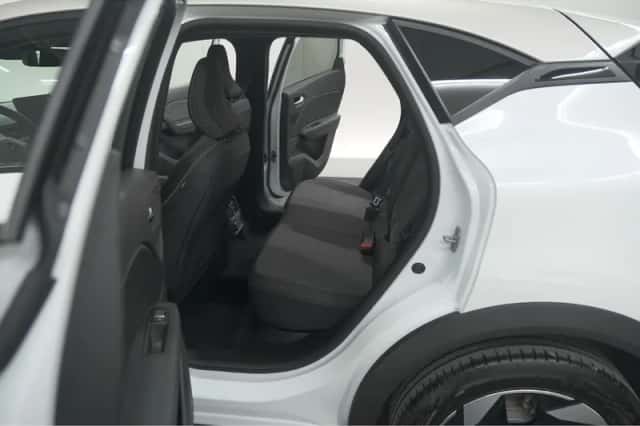 Renault Captur (2024) thumbnail 23