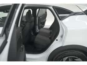 Renault Captur (2024) thumbnail 23
