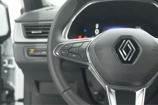 Renault Captur (2024) thumbnail 27