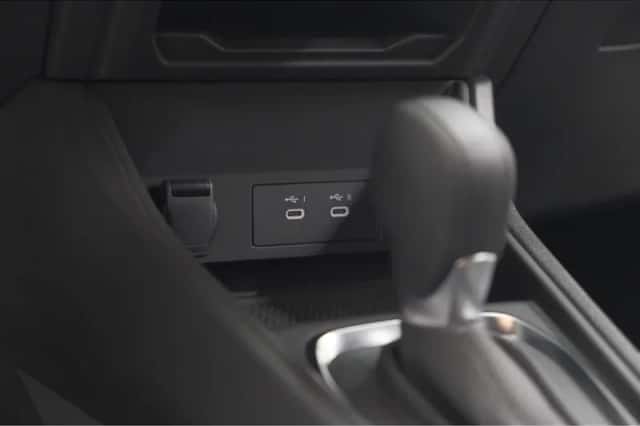 Renault Captur (2024) thumbnail 40