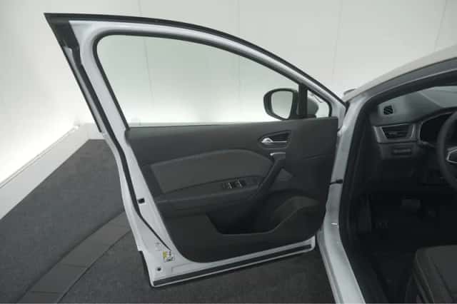 Renault Captur (2024) thumbnail 61