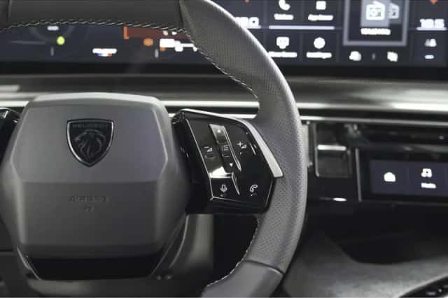 Peugeot 5008 (2025) thumbnail 32