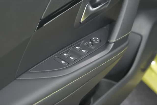 Peugeot 208 (2024) thumbnail 25