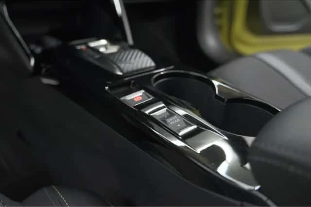 Peugeot 208 (2024) thumbnail 39